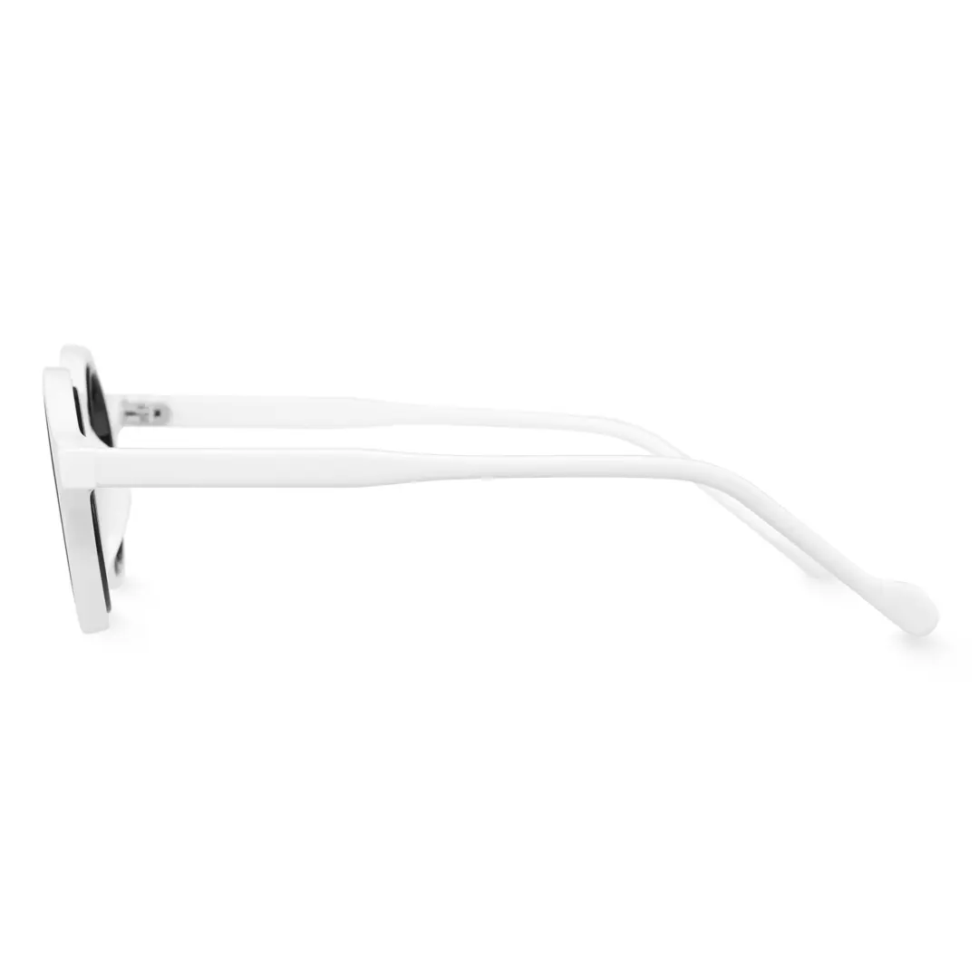 Side view of Pnora vintage round tr90 eyeglasses RR0032411 in white