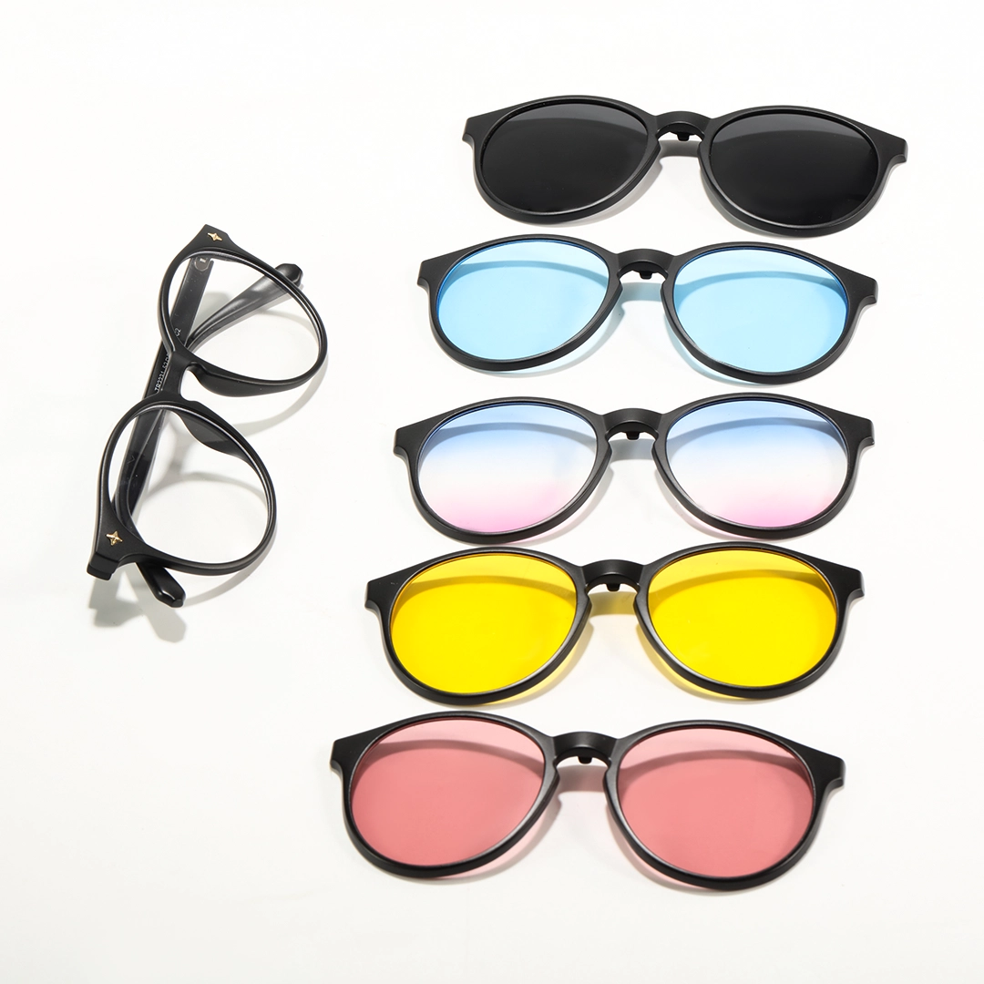 Flat lay view of  Callen round tr90 magnetic clip-on eyeglasses set with interchangeable clip-on lenses RR0042512 in black