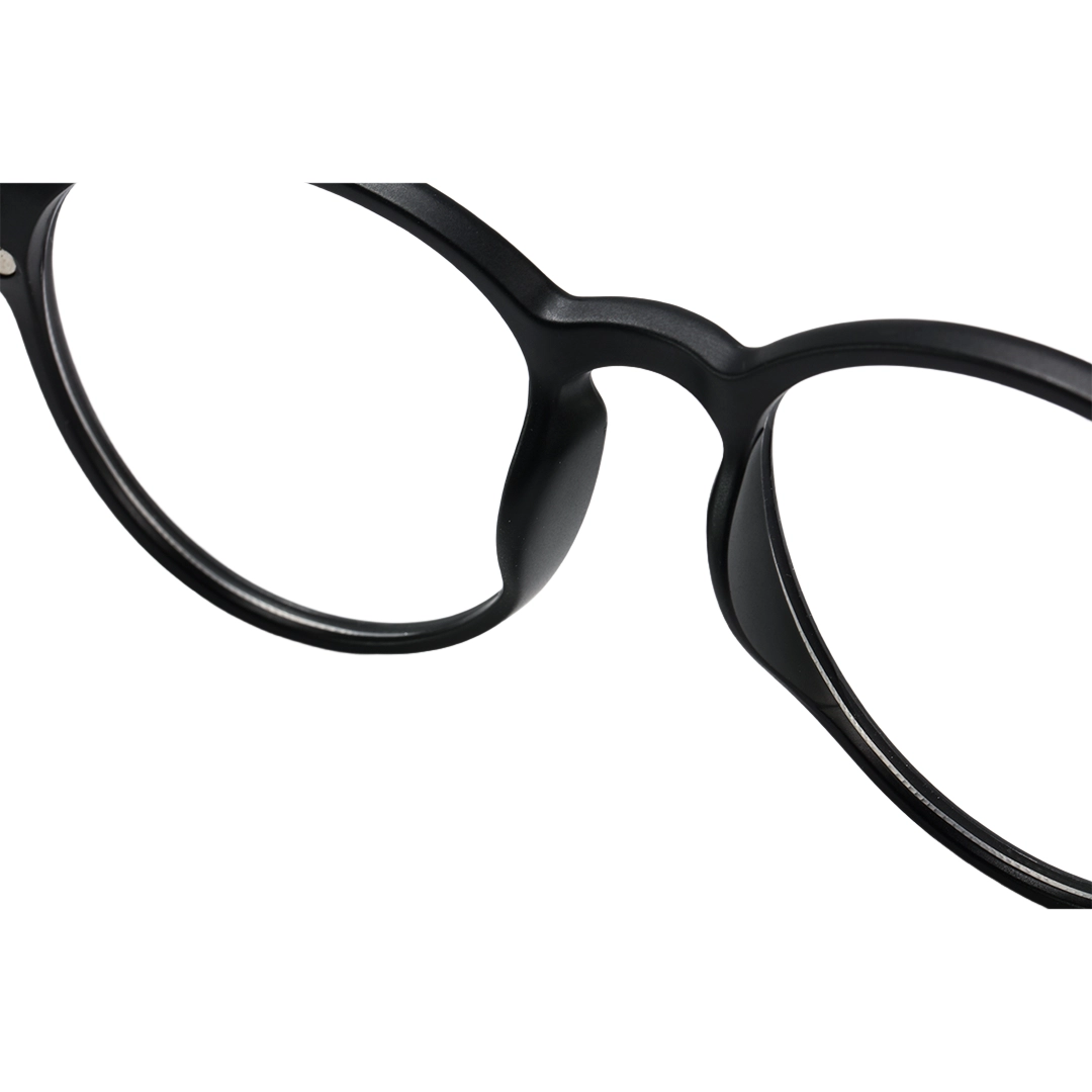 Integrated nose pad detail of Callen round tr90 magnetic clip-on eyeglasses set with interchangeable toppers RR0042512 in black