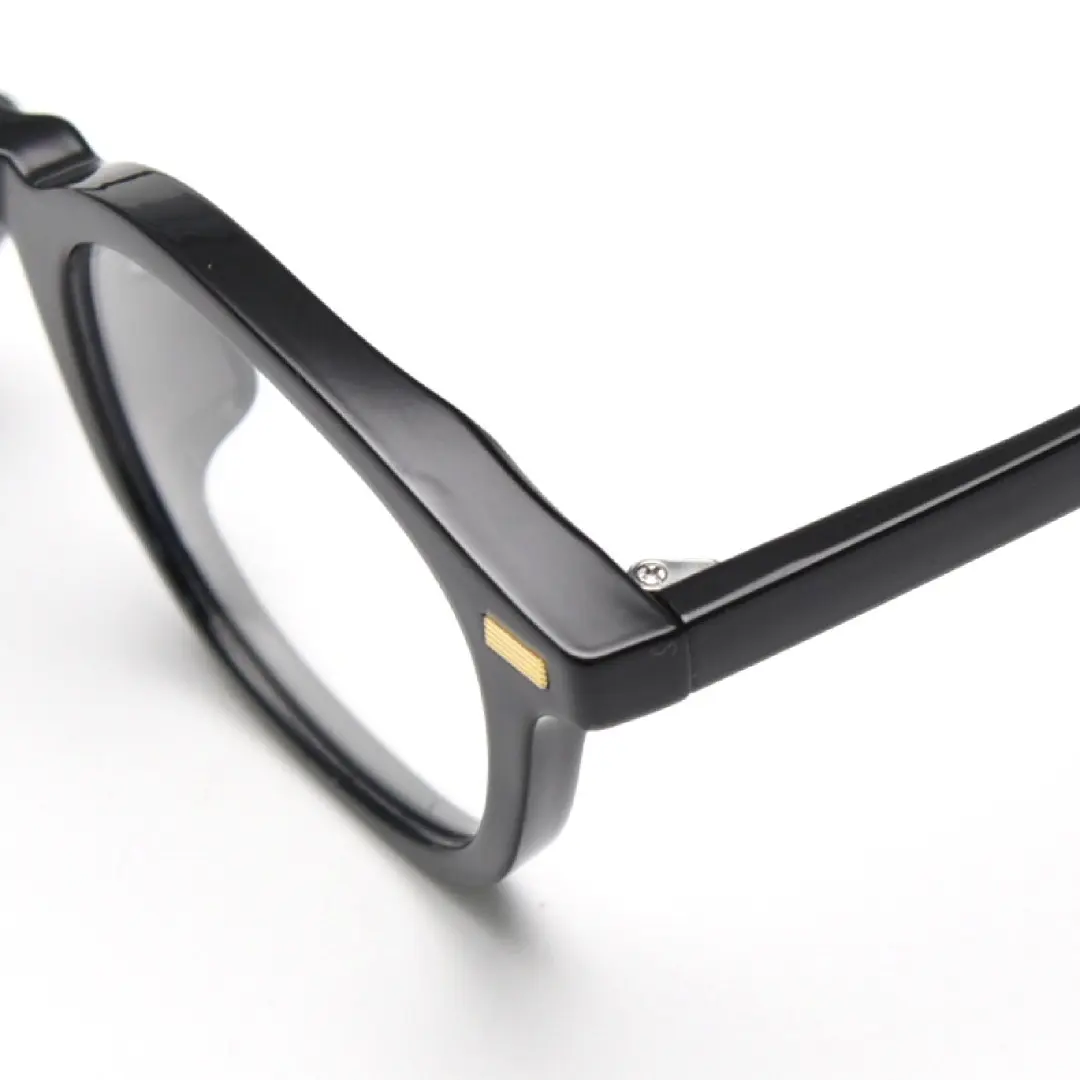 Hinge detail of Solid round tr90 eyeglasses RR0082412 in black