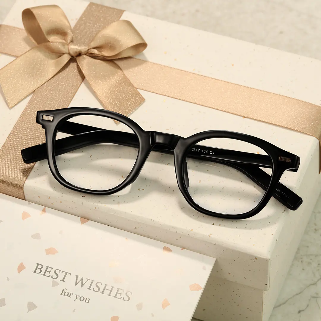 Scene view of Solid round tr90 eyeglasses RR0082412 in black