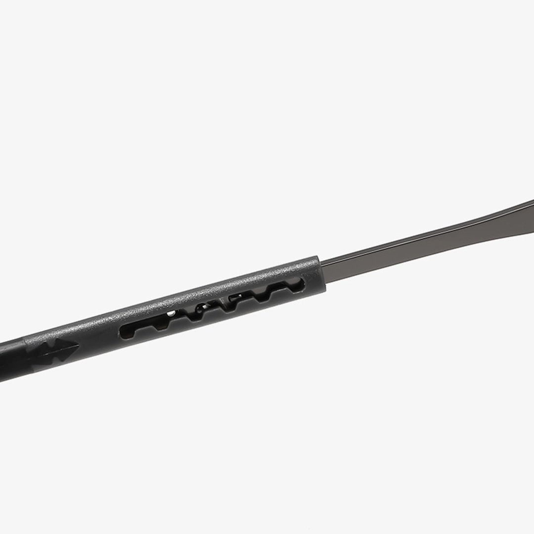 Temple detail of Vyro round pc magnetic clip-on eyeglasses RR0082512 in black