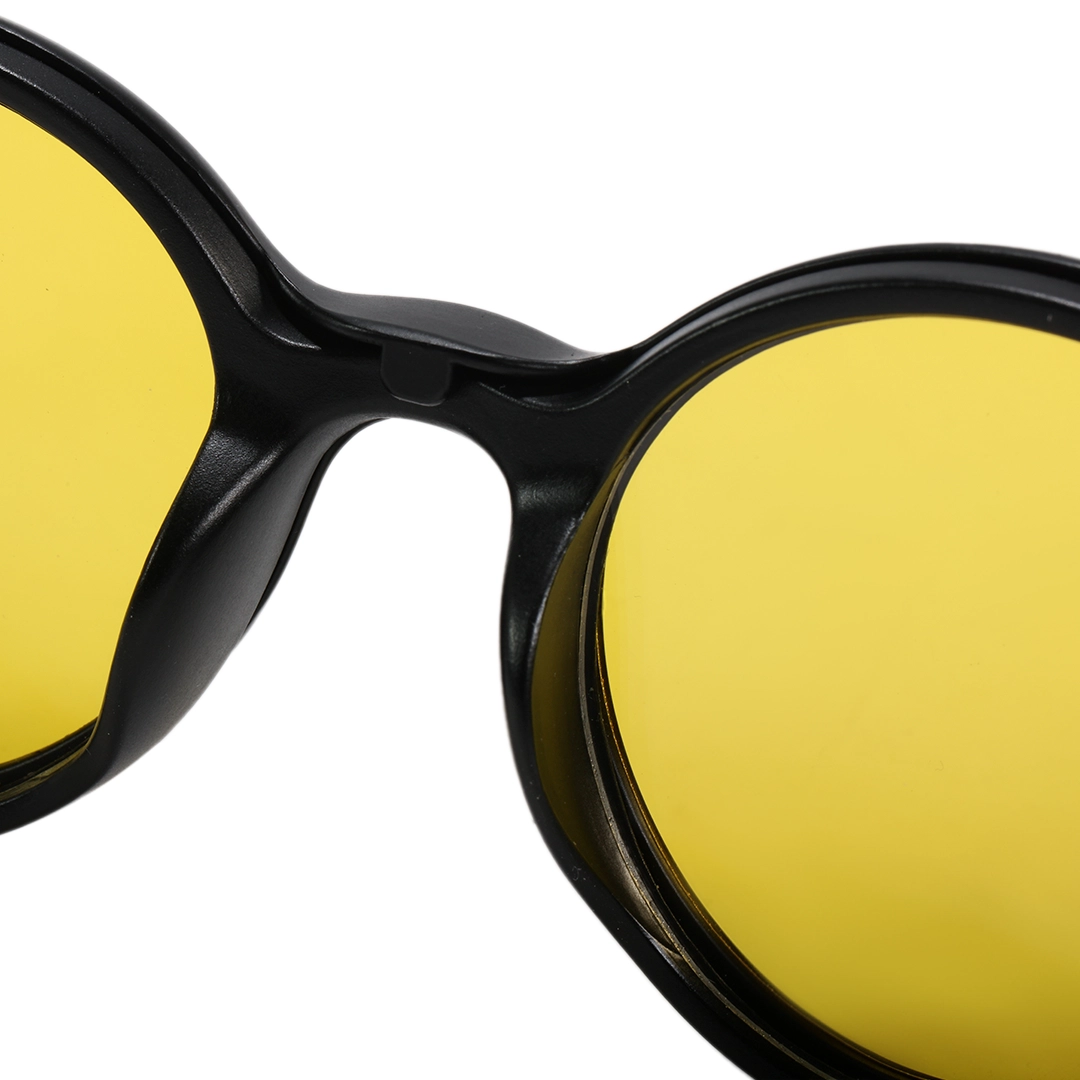 Magnetic connection detail of Lume round tr90 magnetic clip-on eyeglasses set with interchangeable clip-on lenses RR0112601 in black