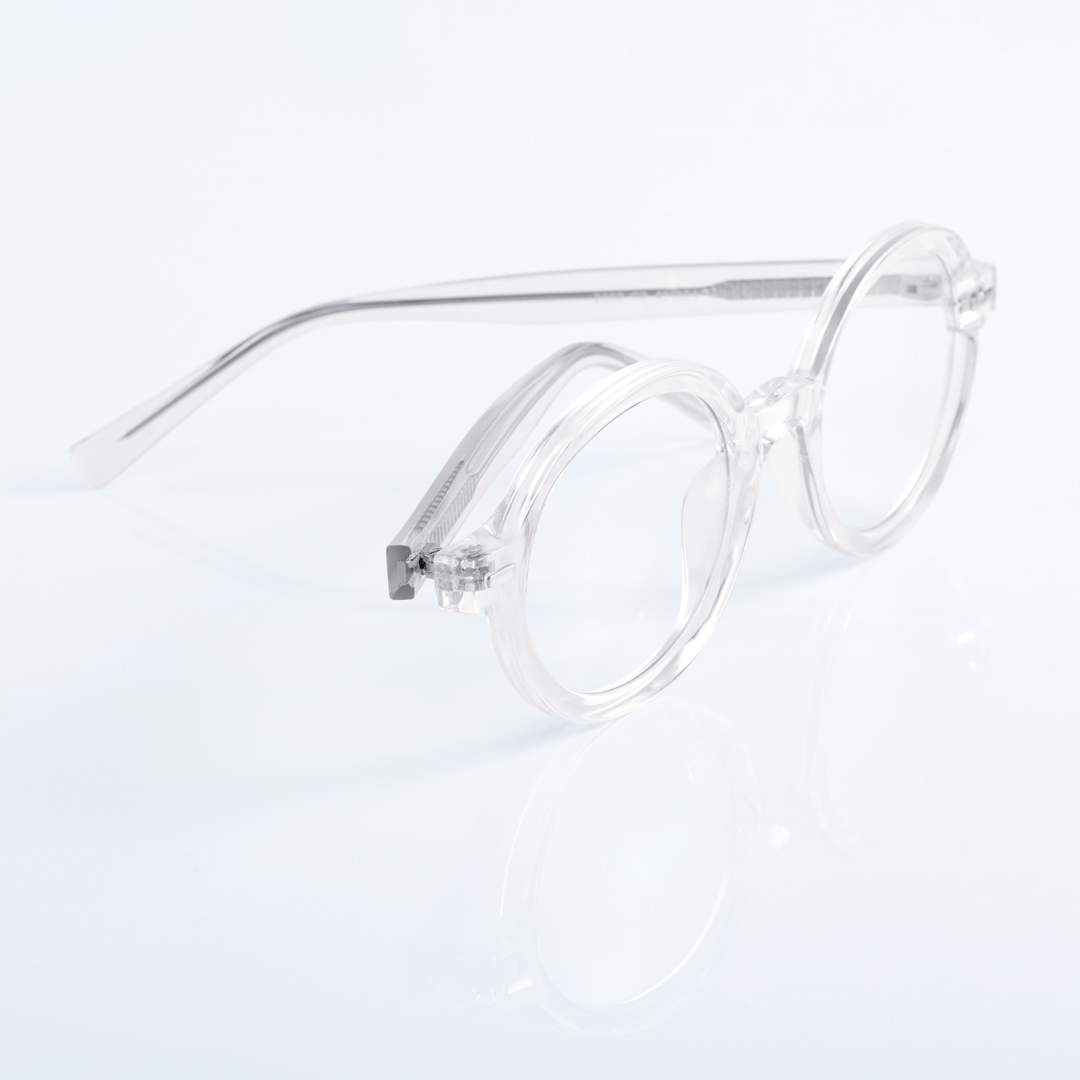 Scene close-up view of Btul round tr90 eyeglasses RR0332302 in clear