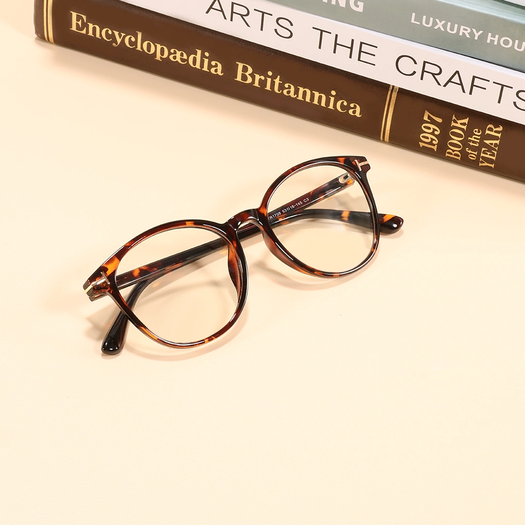 Scene view of Marcia vintage round tr90 eyeglasses RR0352506 in tortoise