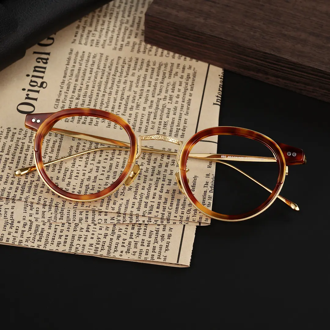 Scene close-up view of Felone vintage round titanium eyeglasses RT0022209 in yellow tortoise