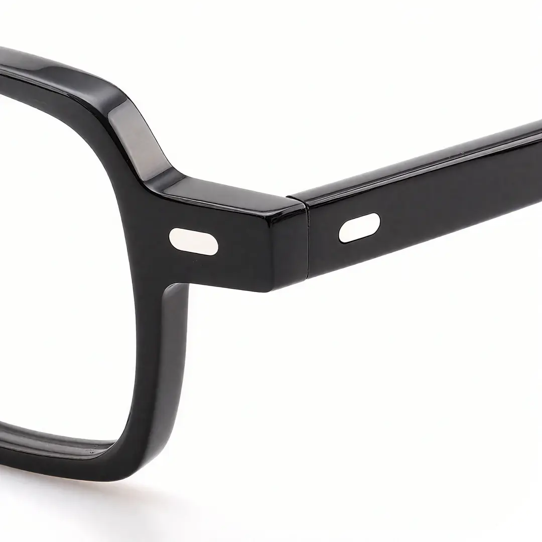 End piece detail of Robert vintage square acetate eyeglasses SA0582302 in black