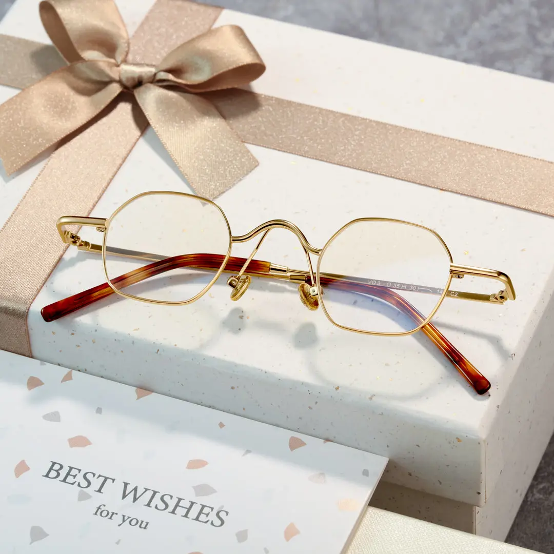 Scene view of Quint vintage square metal eyeglasses SM0192411 in gold