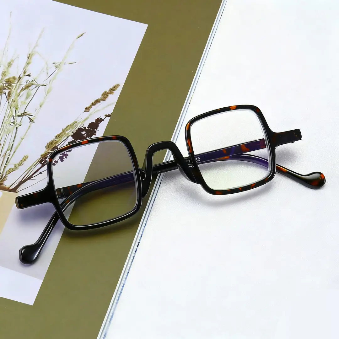 Scene view of Yalo vintage square pc eyeglasses in tortoise. SPU: SP0022308