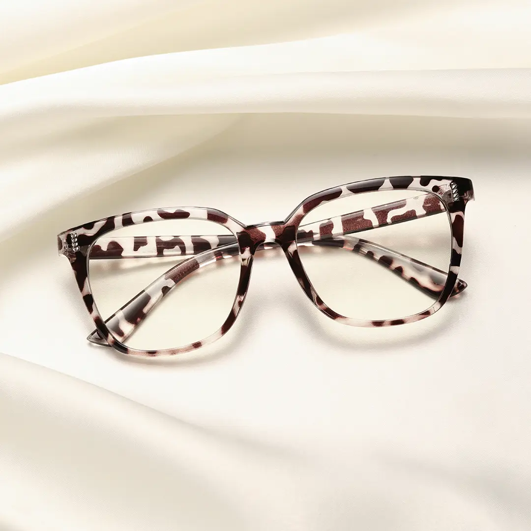 Scene view of Blik square pc eyeglasses SP0042304 in tortoise