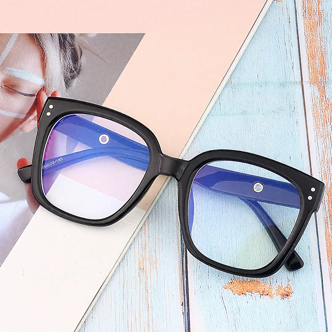 Front folded view of Ennis square pc eyeglasses SP0062508 in black