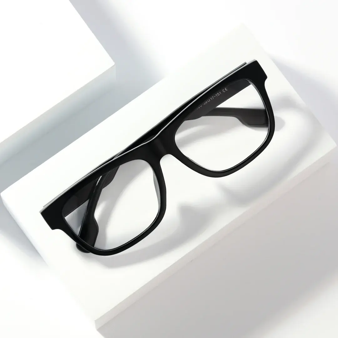 Scene close-up view of Amant rectangle pc eyeglasses SP0072209 in black
