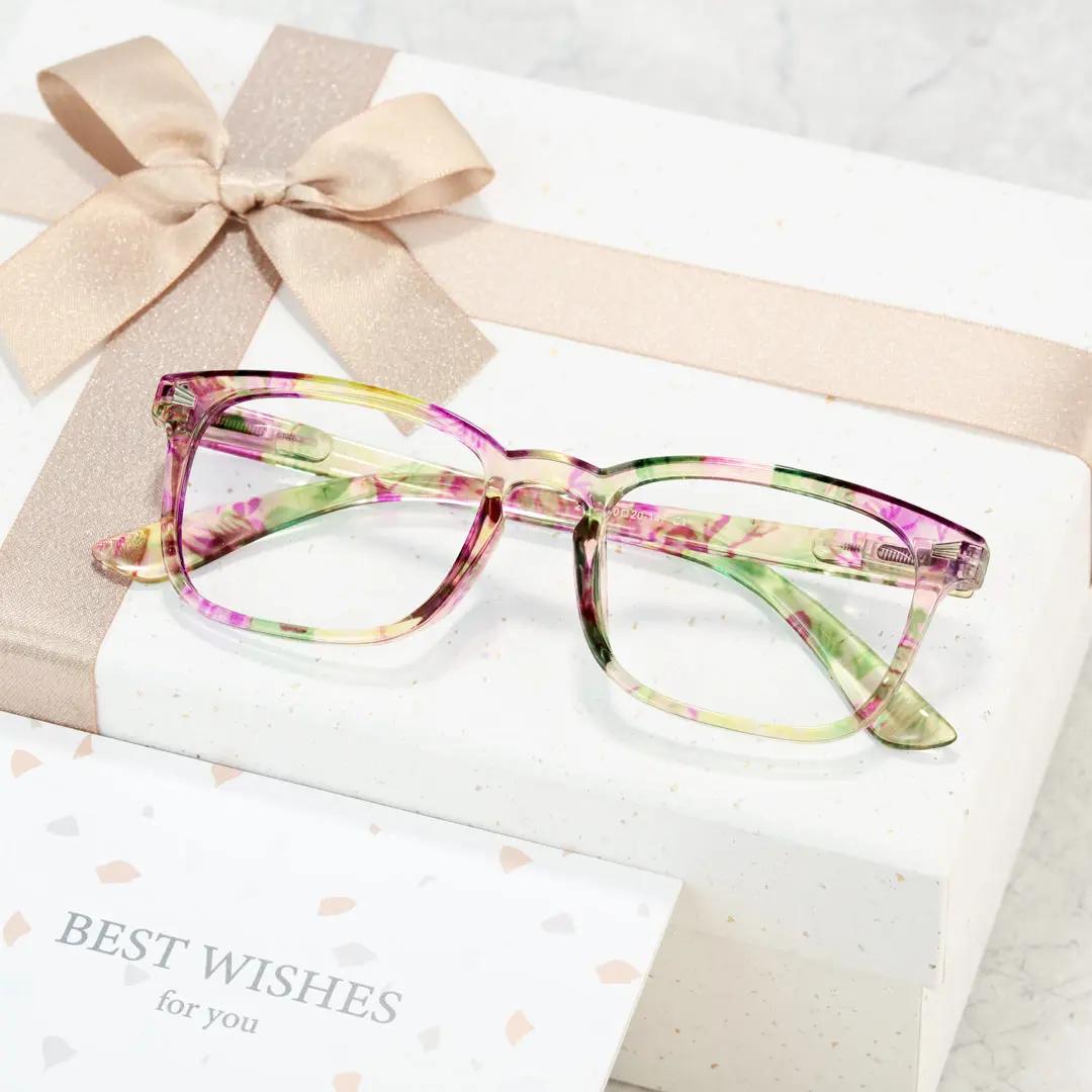 Scene close-up view of Lotus square pc eyeglasses SP0112308 in green