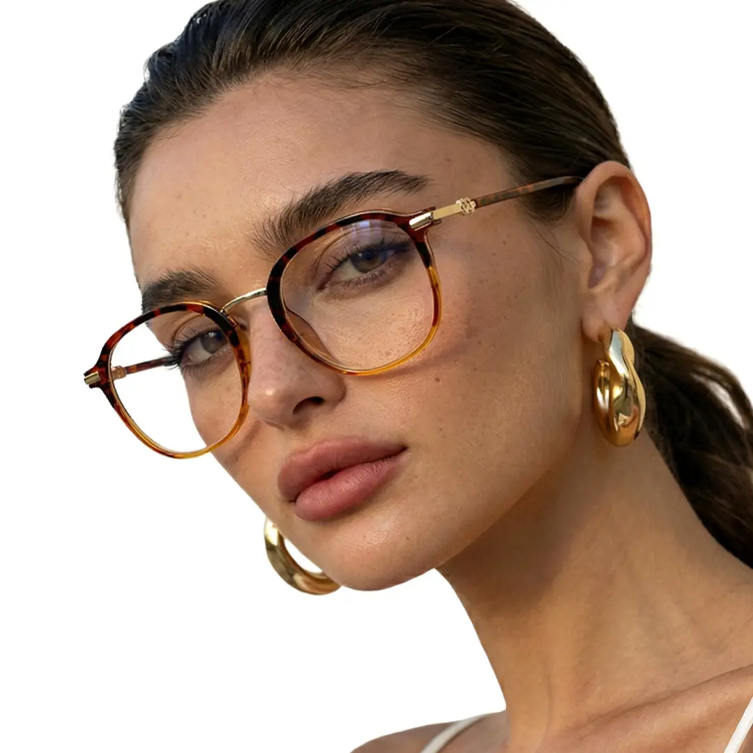 Three-quarter view of female wearing tortoise square eyeglasses, calm expression, SR0012502