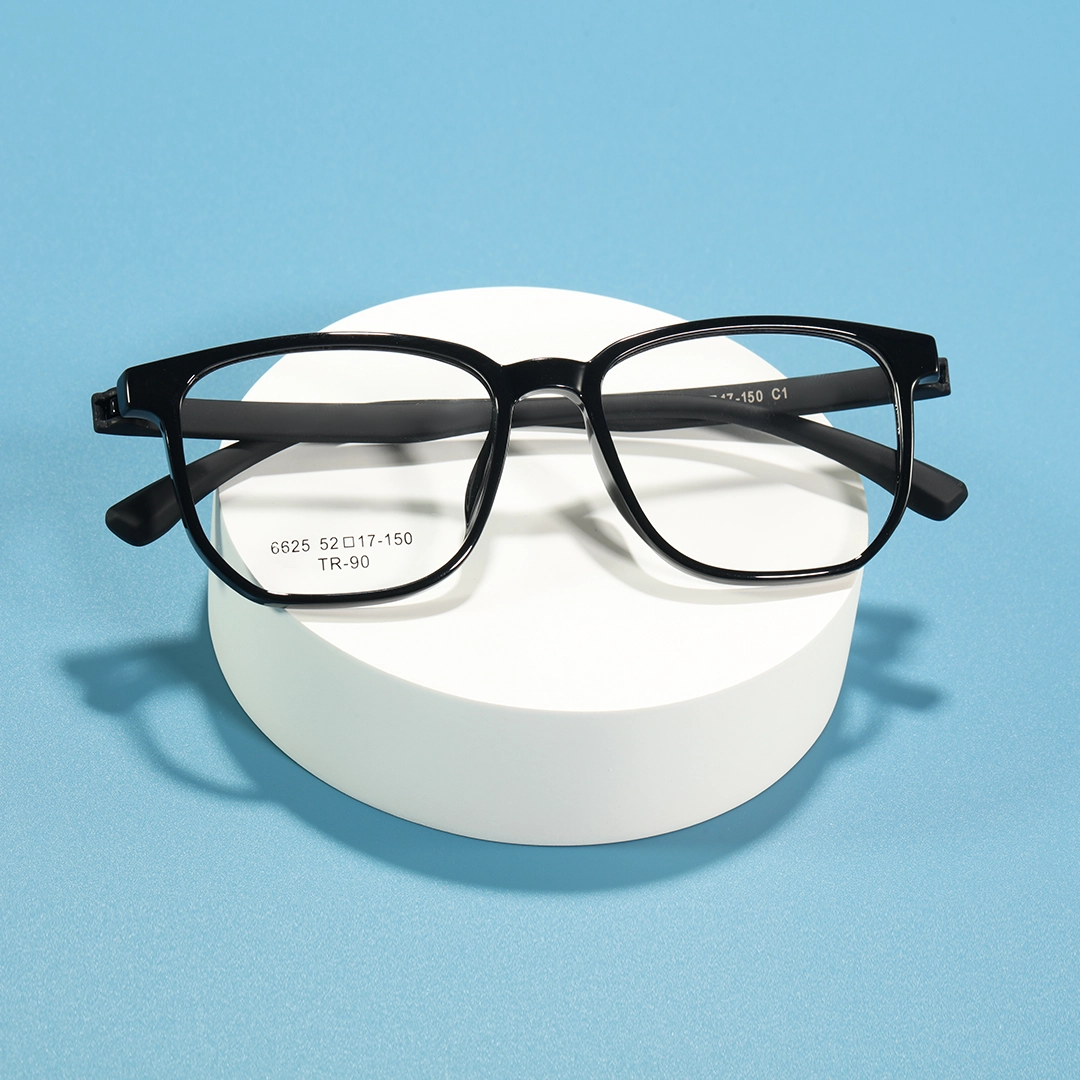 Scene view of Malik square tr90 eyeglasses SR00162508 in black