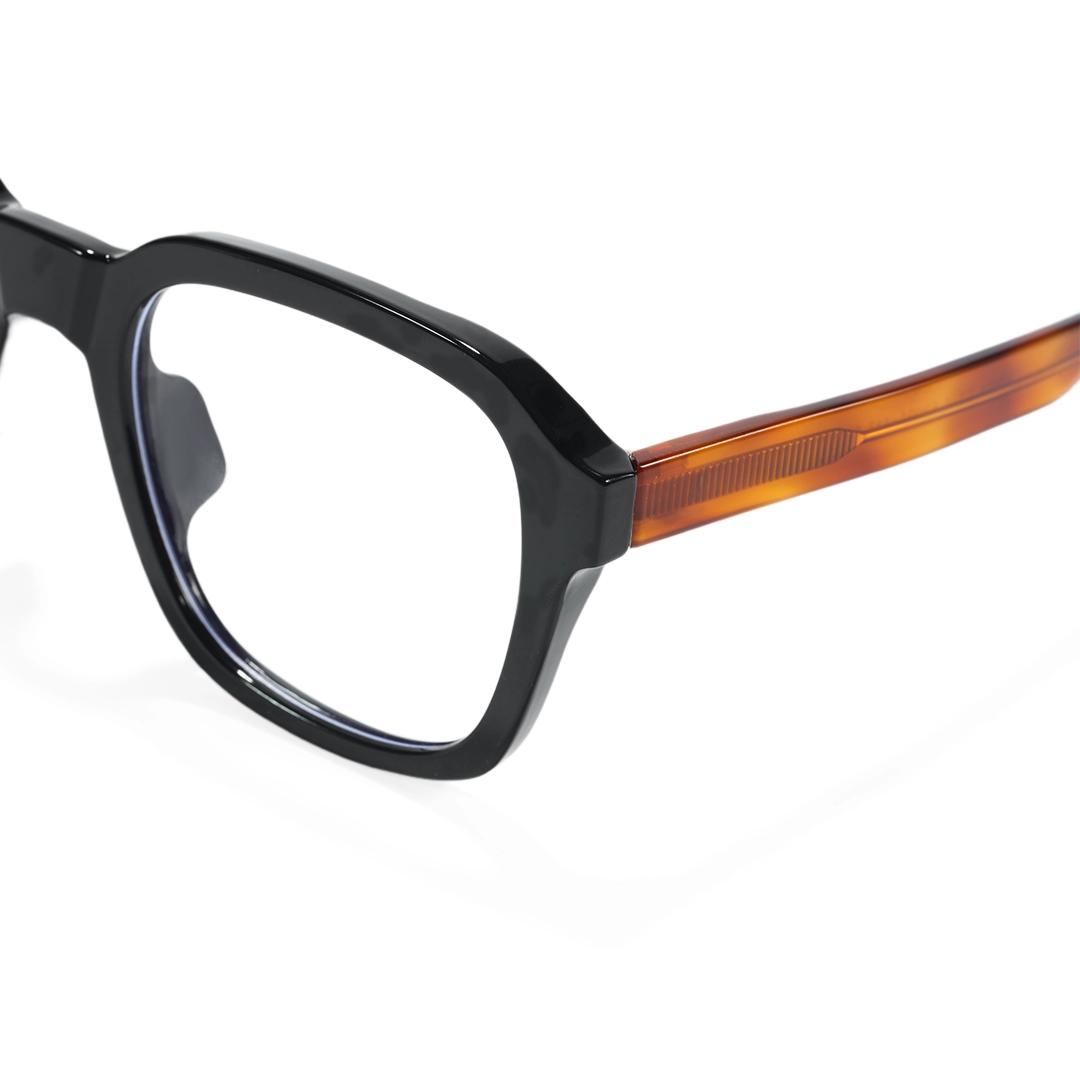 End piece detail of Maisy square tr90 eyeglasses SR0032508 in two tone