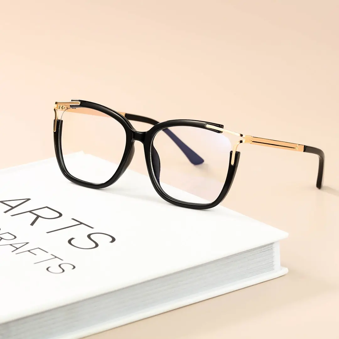 Scene view of Vera square tr90 eyeglasses SR0062501 in black