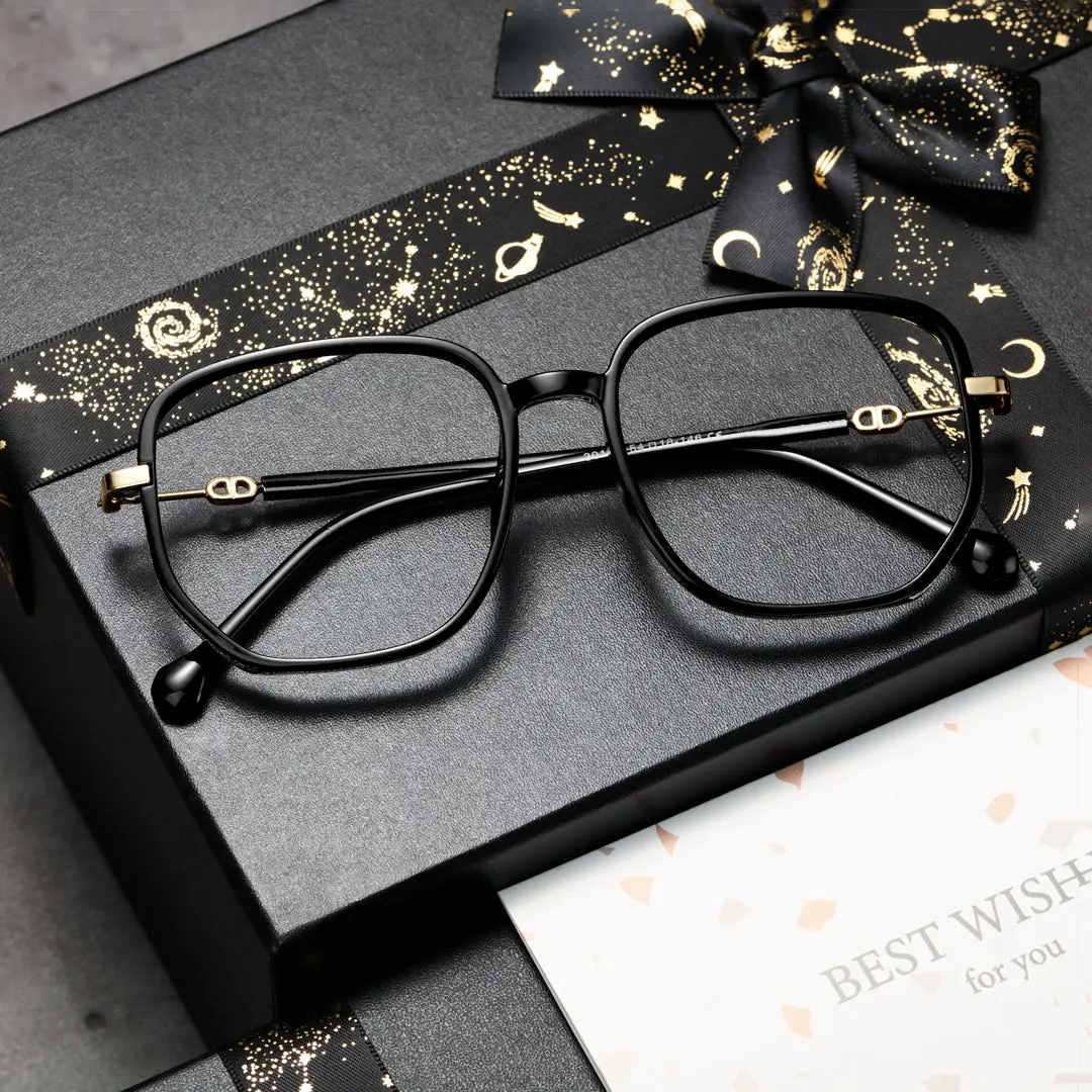 Scene view of Zakia vintage square tr90 eyeglasses SR0162409 in black