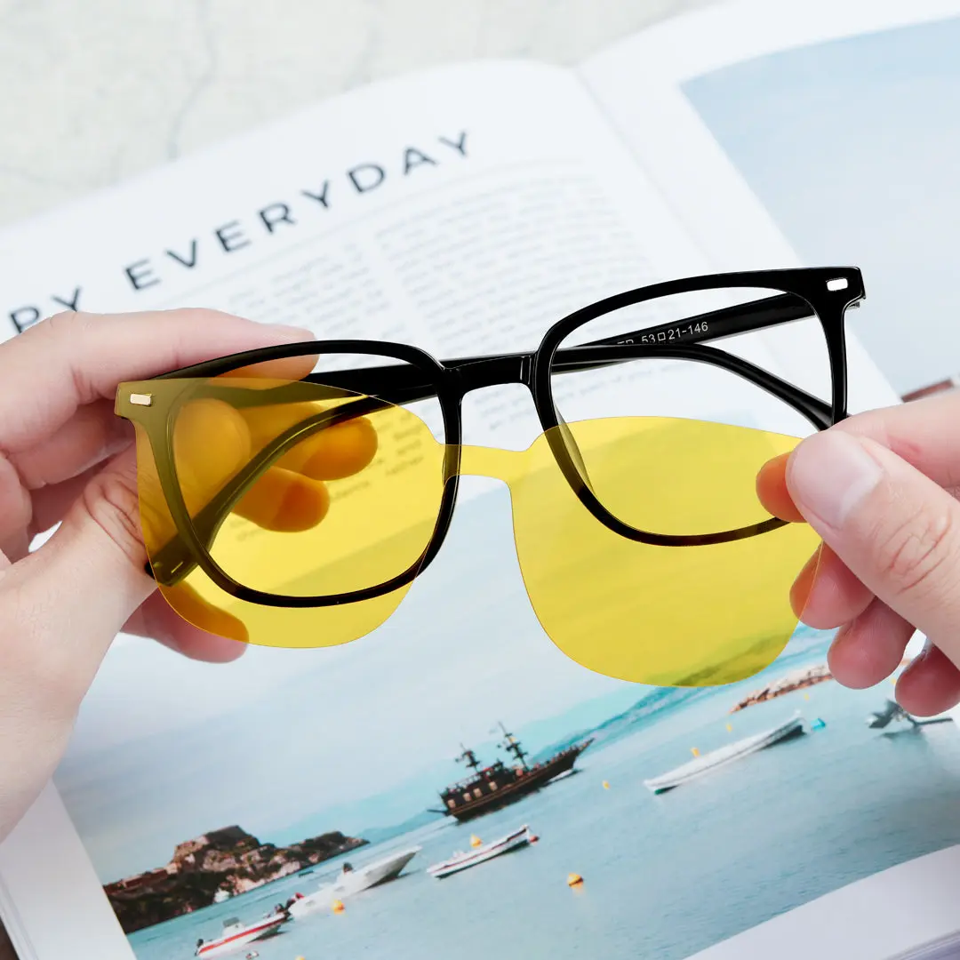 Magnetic connection detail of Una square tr90 magnetic clip-on eyeglasses set with interchangeable clip-on lenses SR0262410 in black