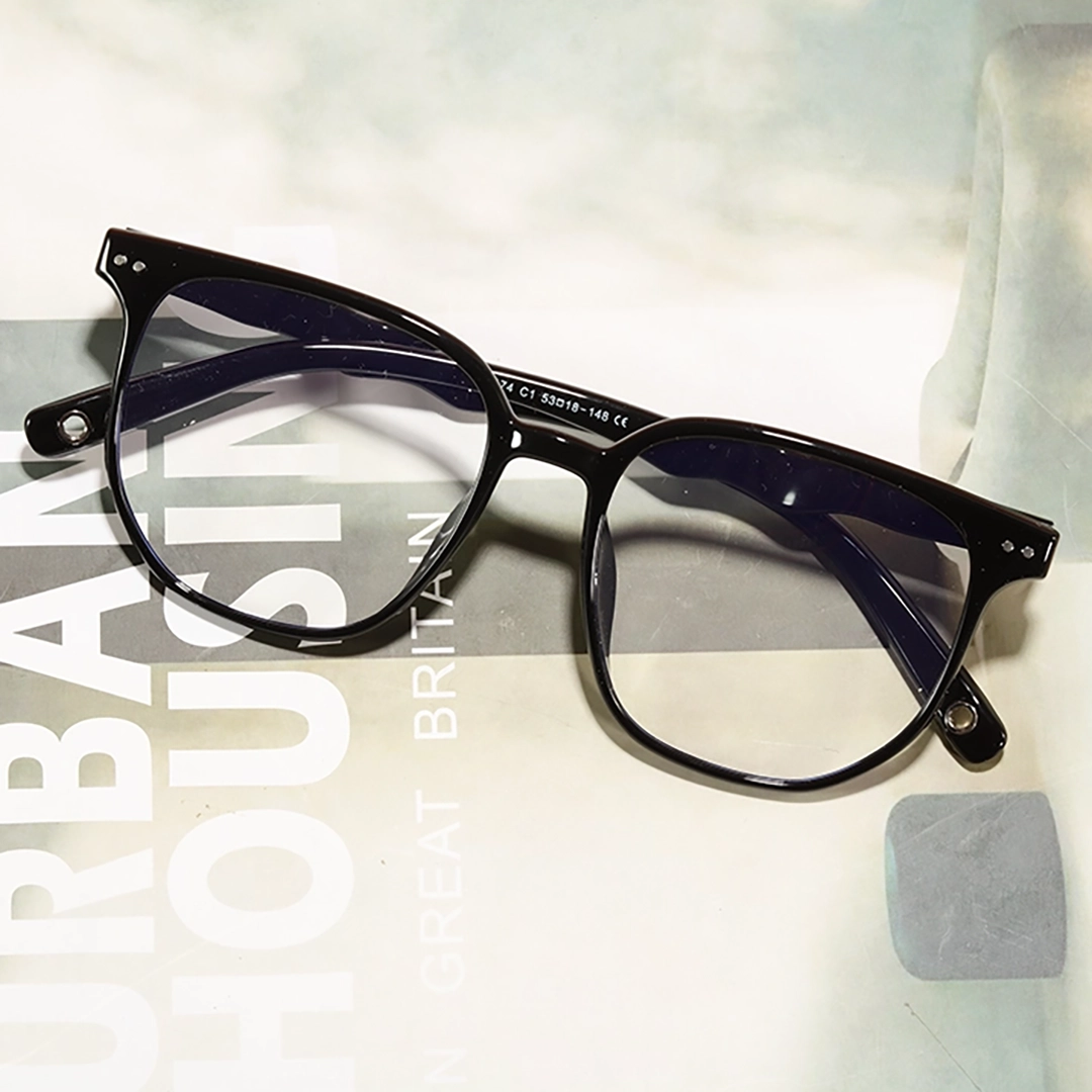 Scene view of Orion square tr90 eyeglasses SR0342509 in black