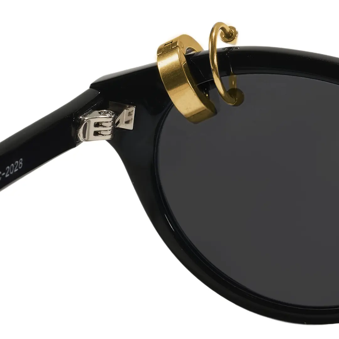Hinge detail of Rook aviator acetate handcrafted polarized sunglasses AA0062604 in gold