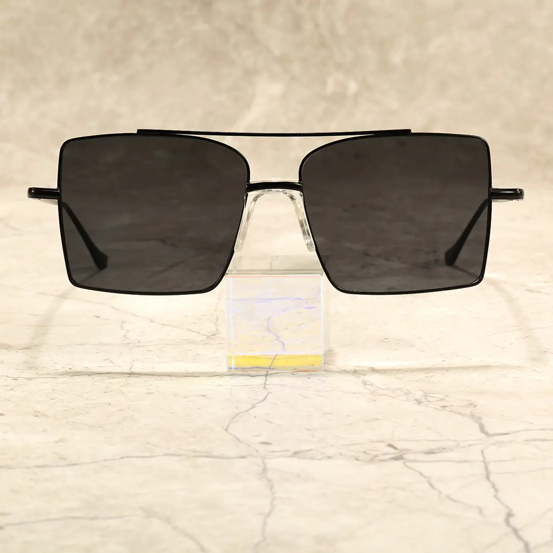 Scene view of Vivien aviator metal sunglasses AM0072505 in grey