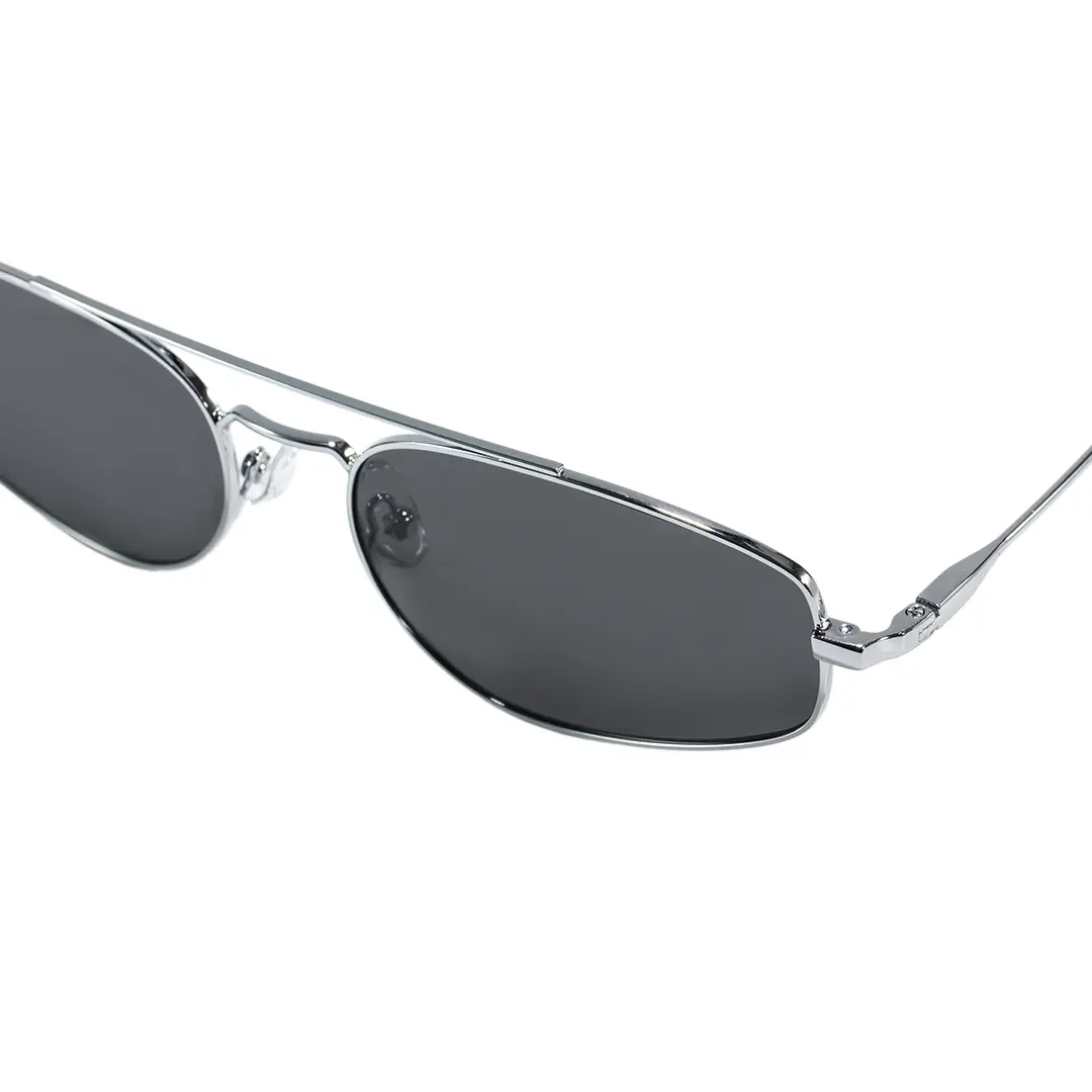 End piece detail of Leonie fashion aviator metal sunglasses in silver. SPU: AM0082603