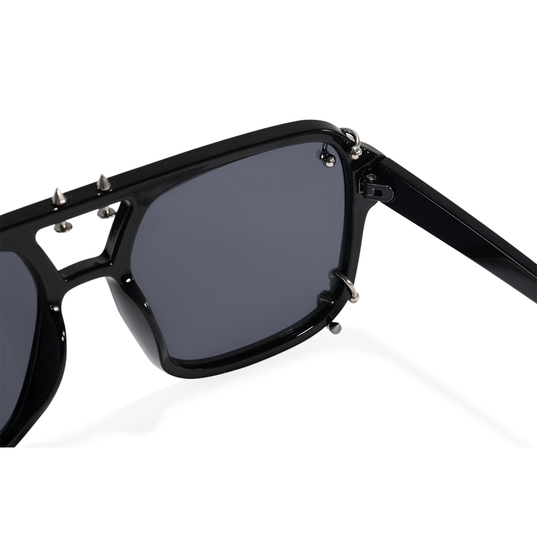 Hinge detail of Punkd aviator pc handcrafted polarized sunglasses AP0052511 in black