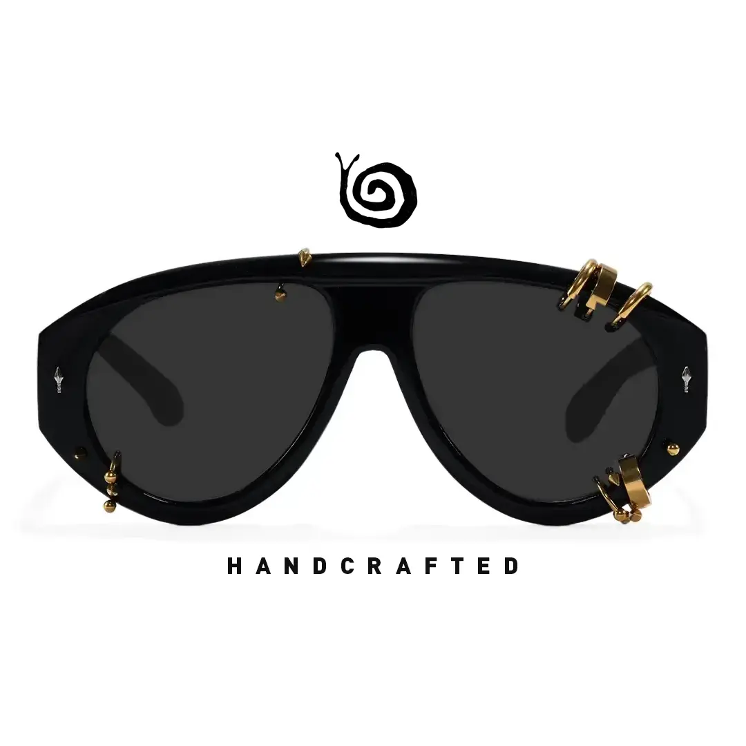Front view of Wisp vintage aviator pc handcrafted polarized sunglasses AP0082604 in gold