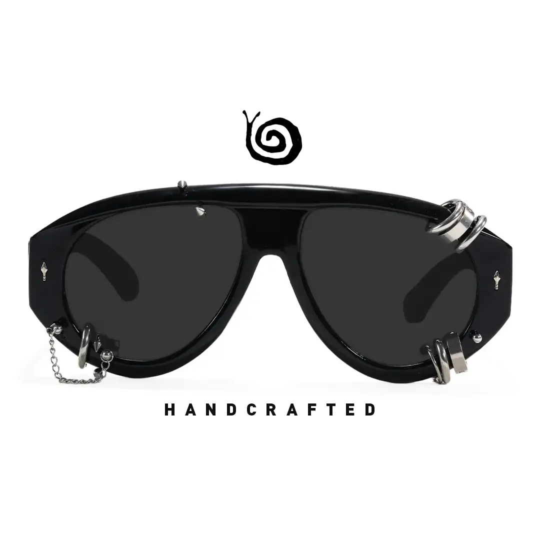 Front view of Wisp vintage aviator pc handcrafted polarized sunglasses AP0082604 in silver