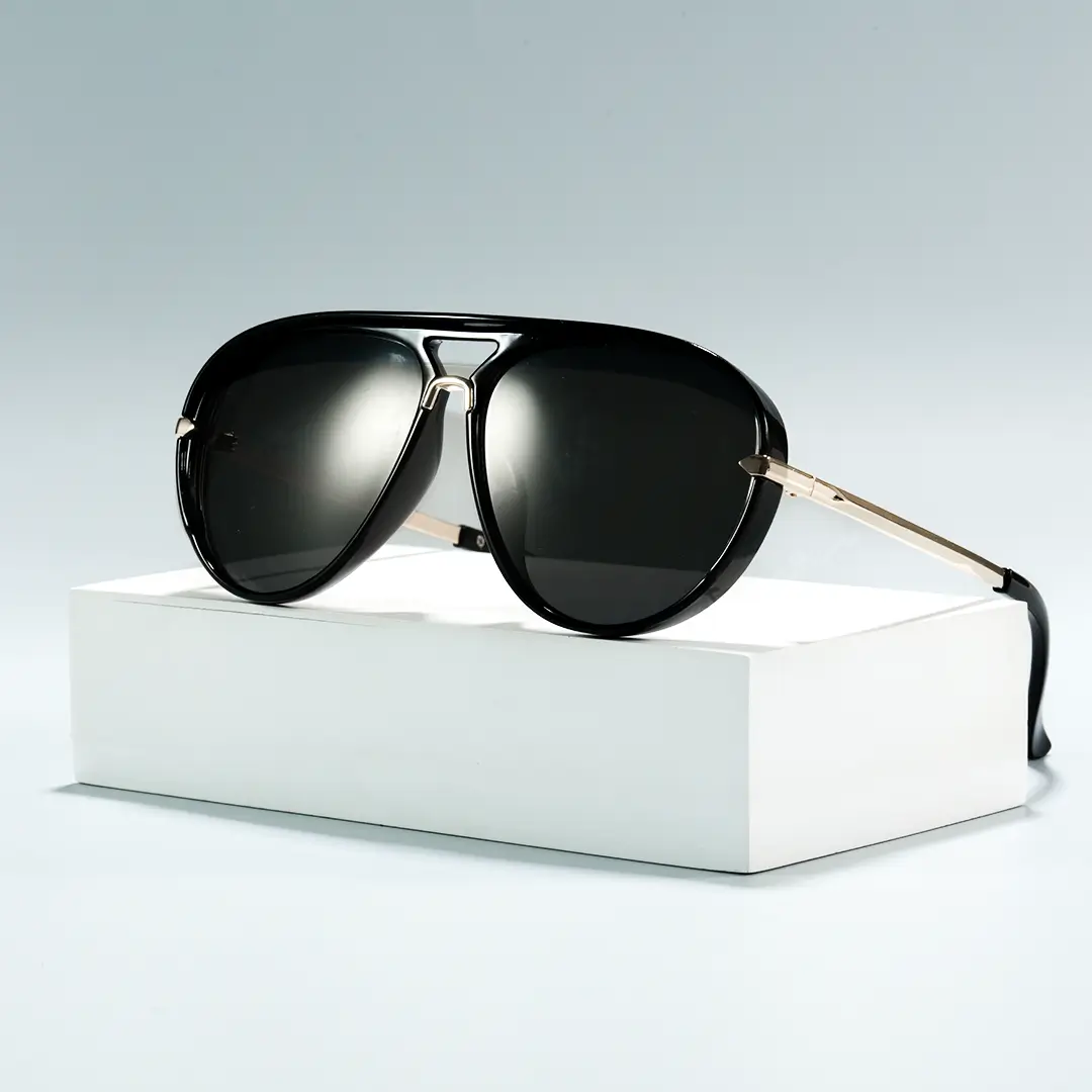 Scene view of Rowanr vintage aviator pc sunglasses AP0352604 in black