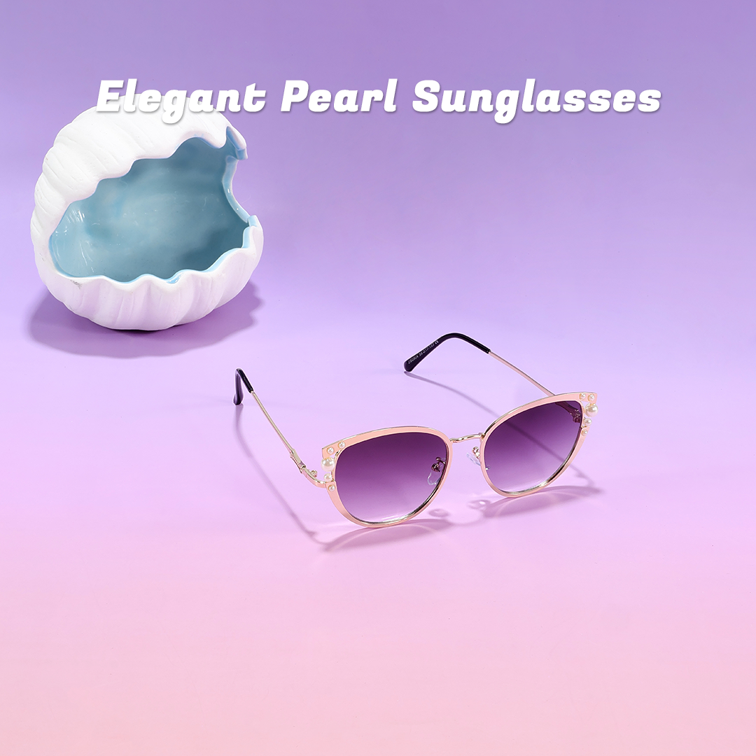 Scene view of Mamie cat eye metal sunglasses CM0042505 in grey