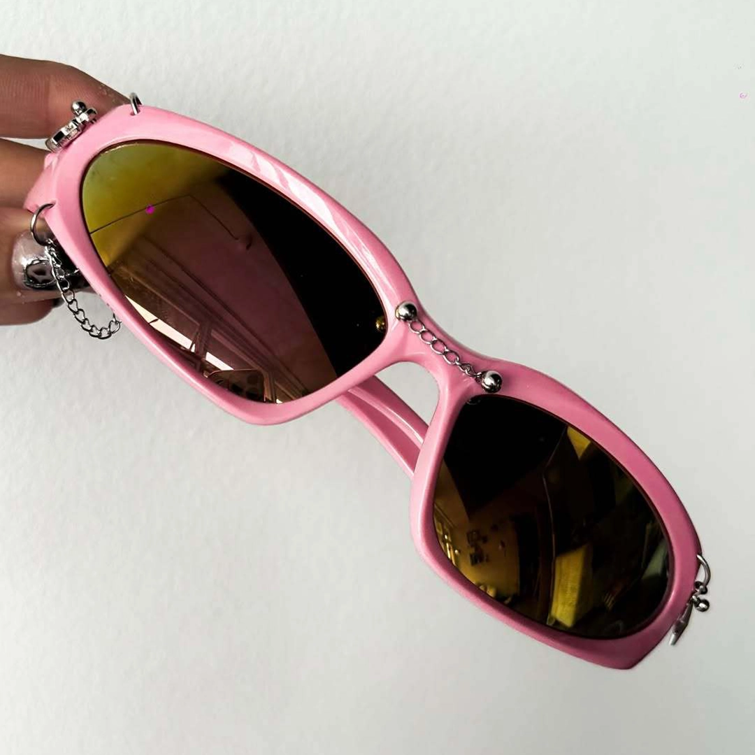 Scene view of Nash cat-eye pc handcrafted polarized sunglasses CP0032511 in pink