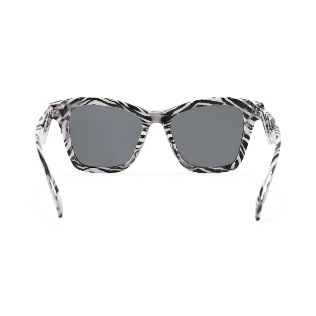 Back view of Mala cat eye pc sunglasses CP0122506 in black