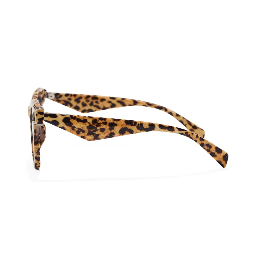 Side view of Mala cat eye pc sunglasses CP0122506 in tortoise