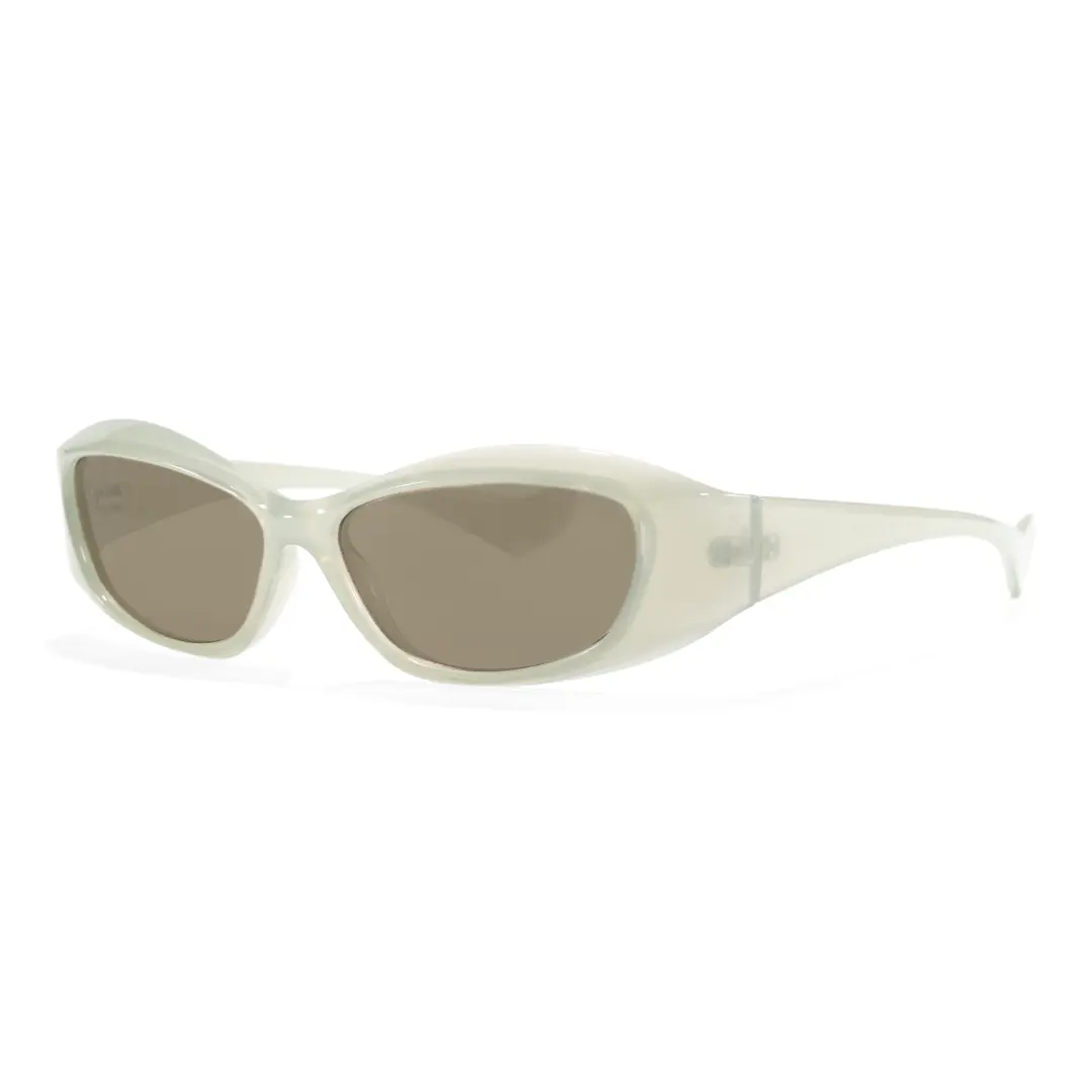 Angle view of Fioleo cat eye pc sunglasses CP0172603 in green