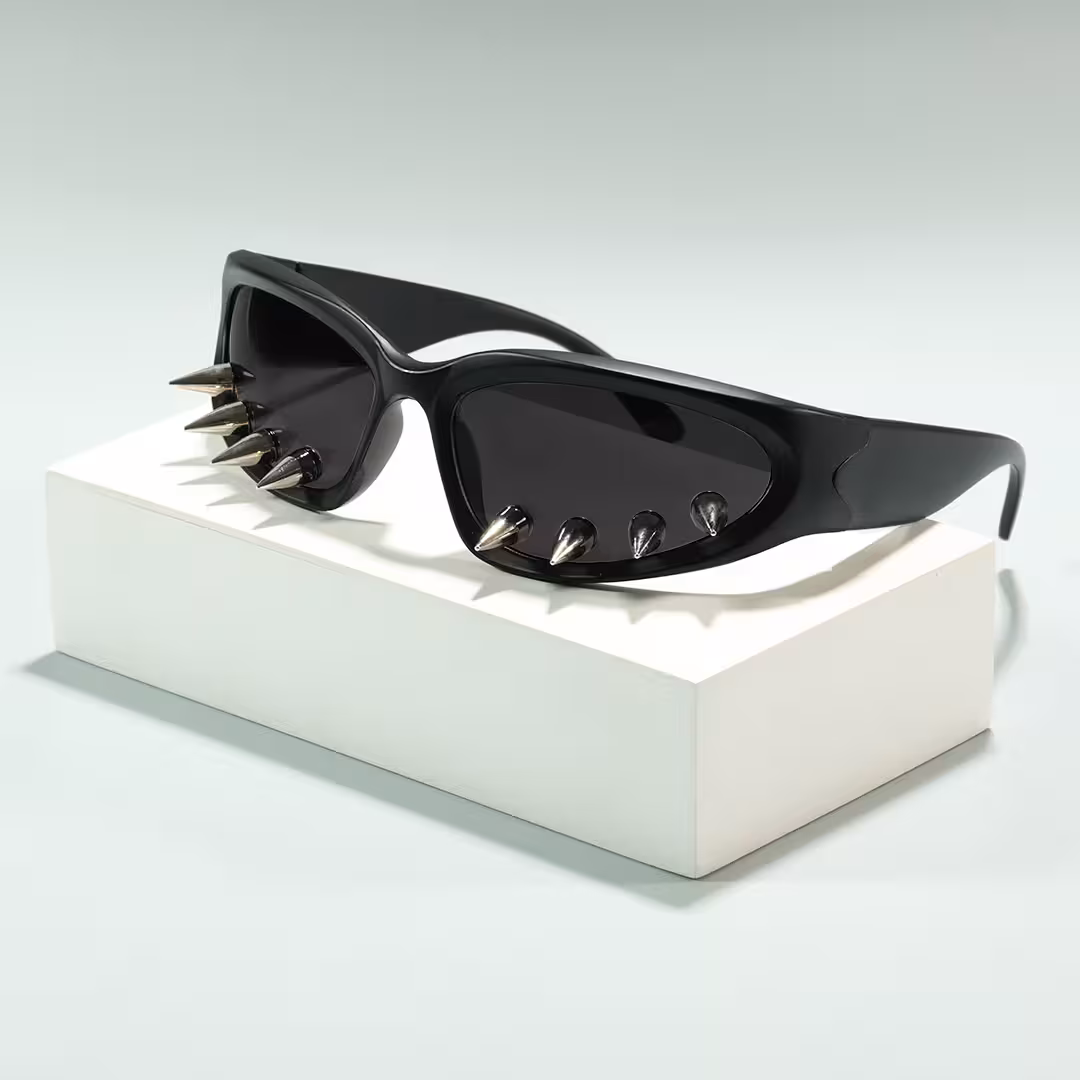 Scene view of Nex cat eye pc handcrafted polarized sunglasses CP0292605 in black