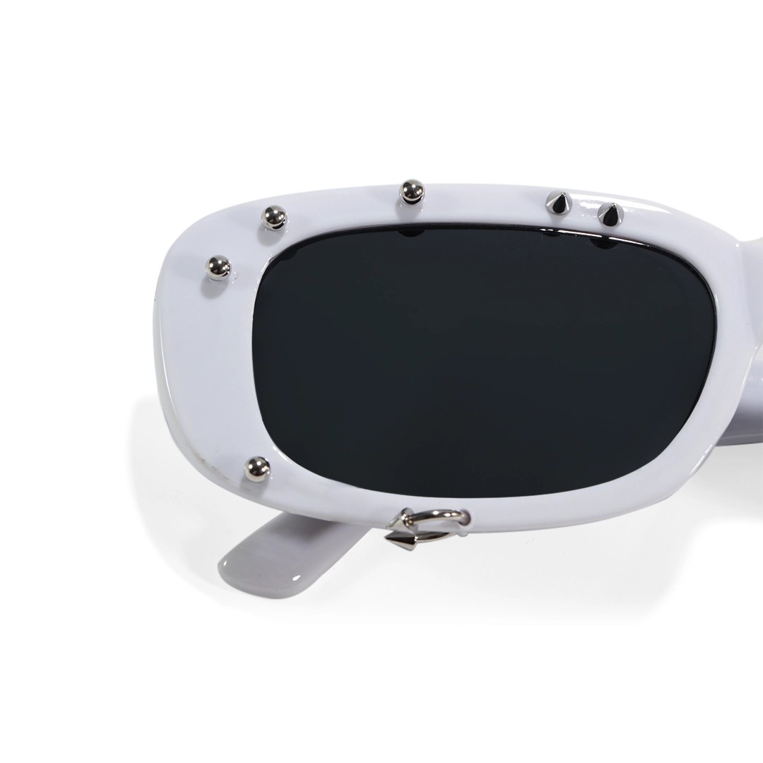 End piece detail of Sage rectangle pc handcrafted polarized sunglasses EP0022511 in white
