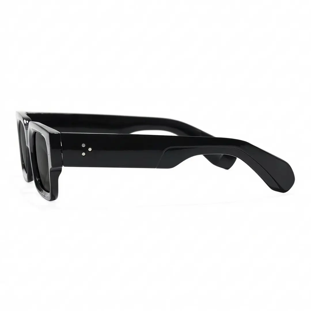 Side view of Cube fashion rectangle pc sunglasses in black. SPU: EP0542509S