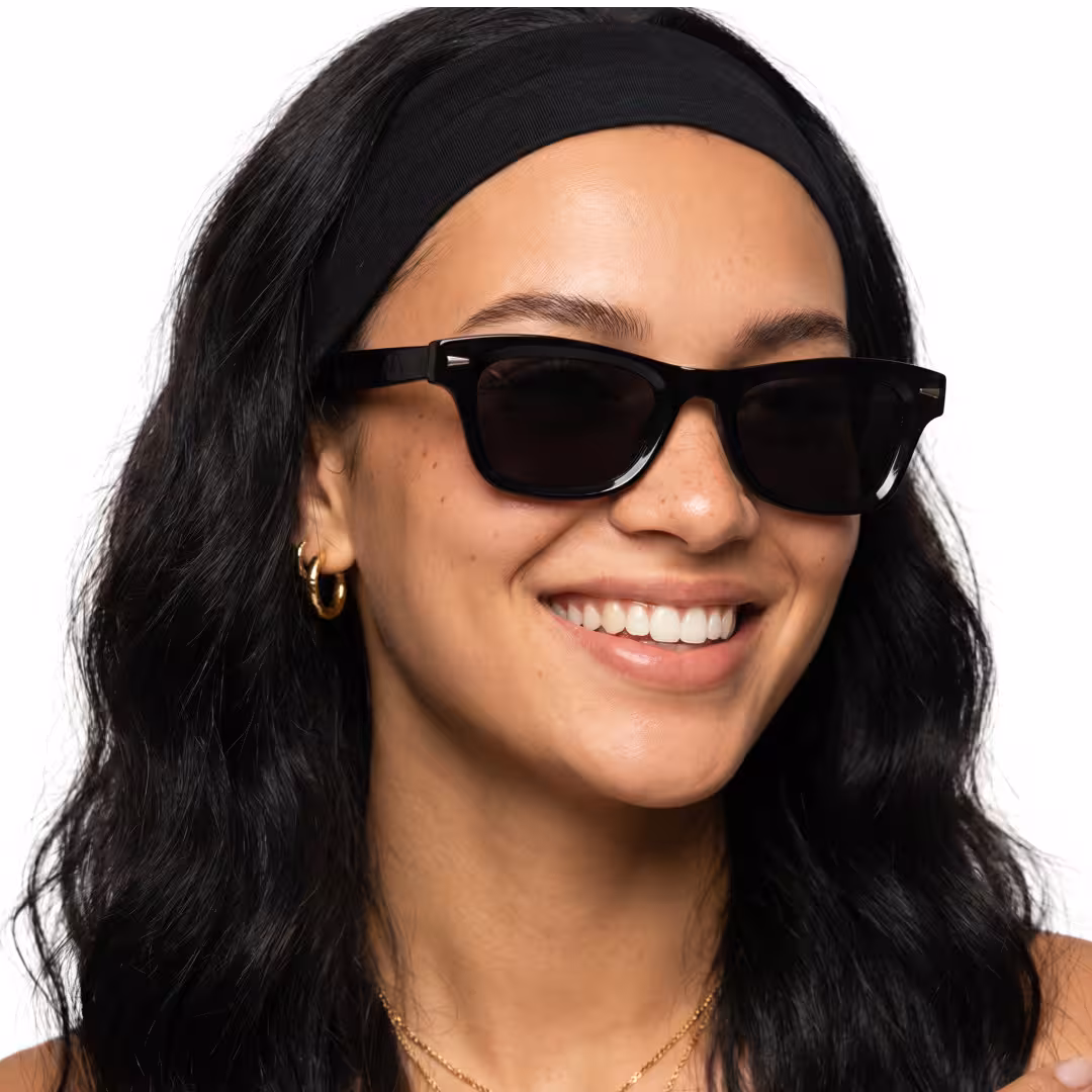 Female wearing fashion black rectangle tr90 sunglasses, smiling. SPU: ER0112604