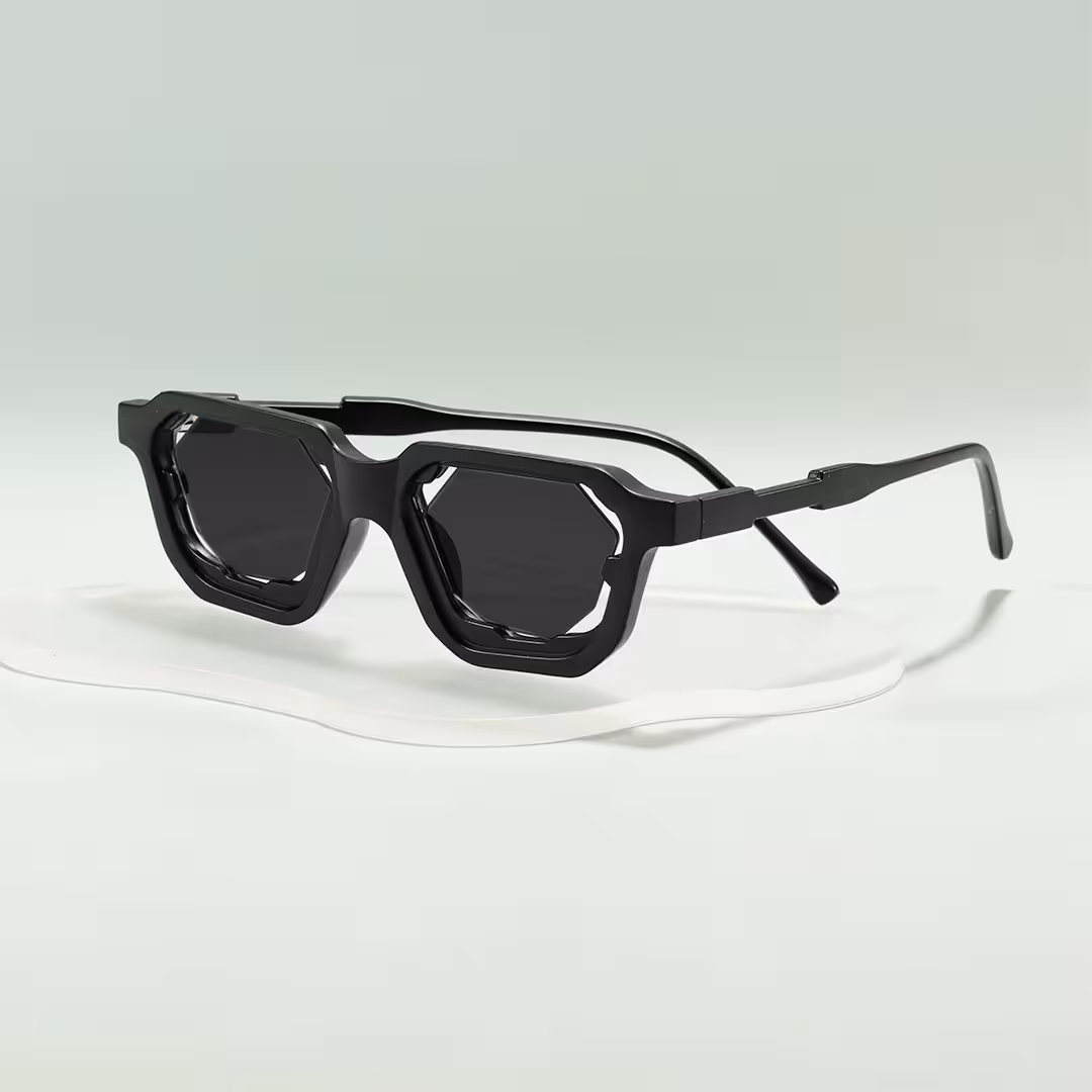 Scene view of Talin fashion geometric pc sunglasses GP0482605 in black