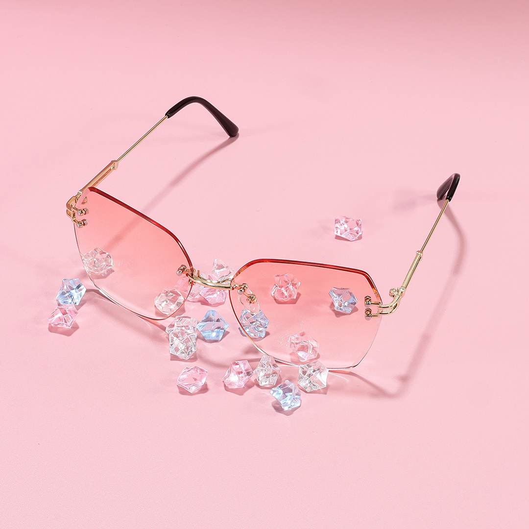 Scene view of Tara geometric metal sunglasses GX0082505 in pink