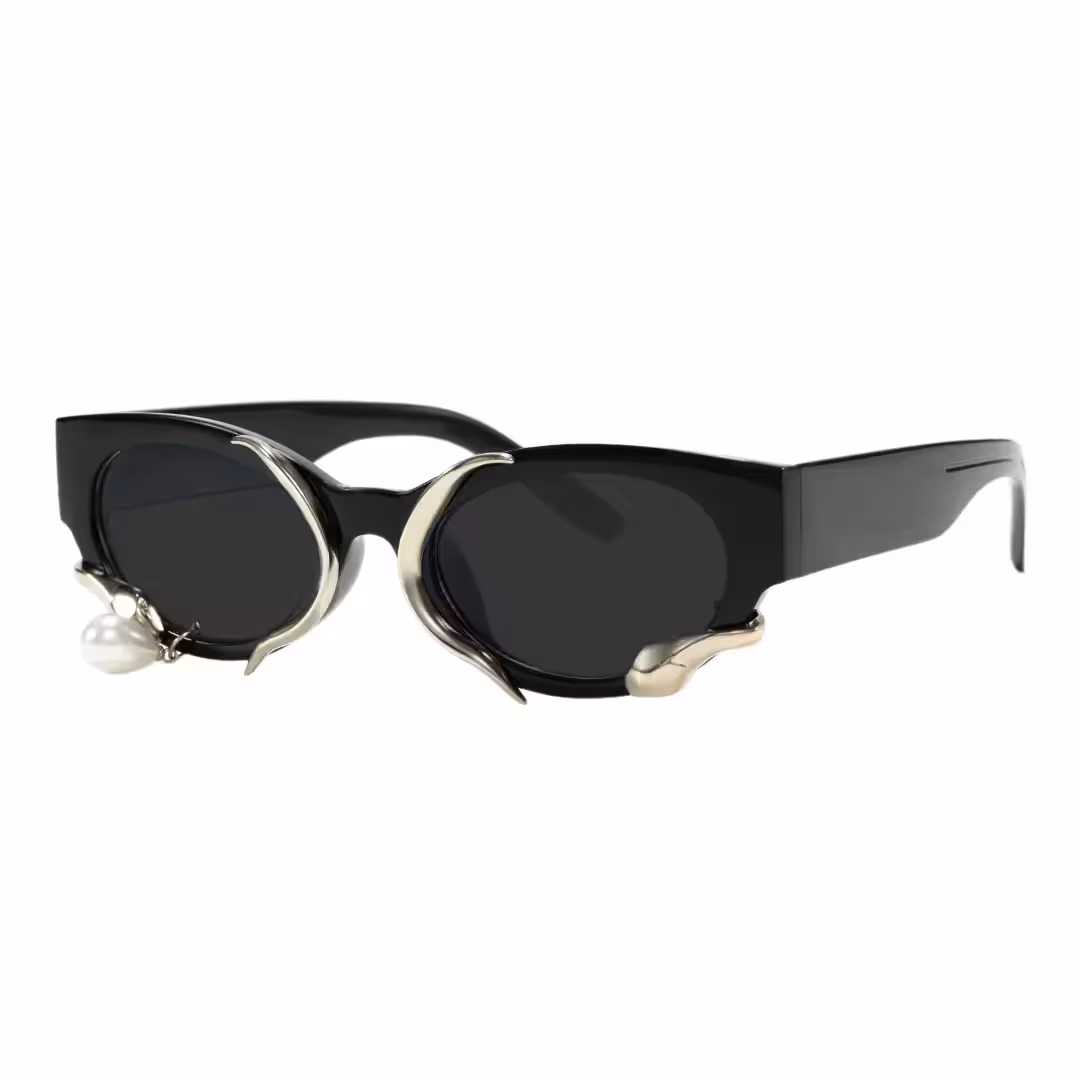 Angle view of Sora oval pc handcrafted polarized sunglasses in black. SPU: OL0092506
