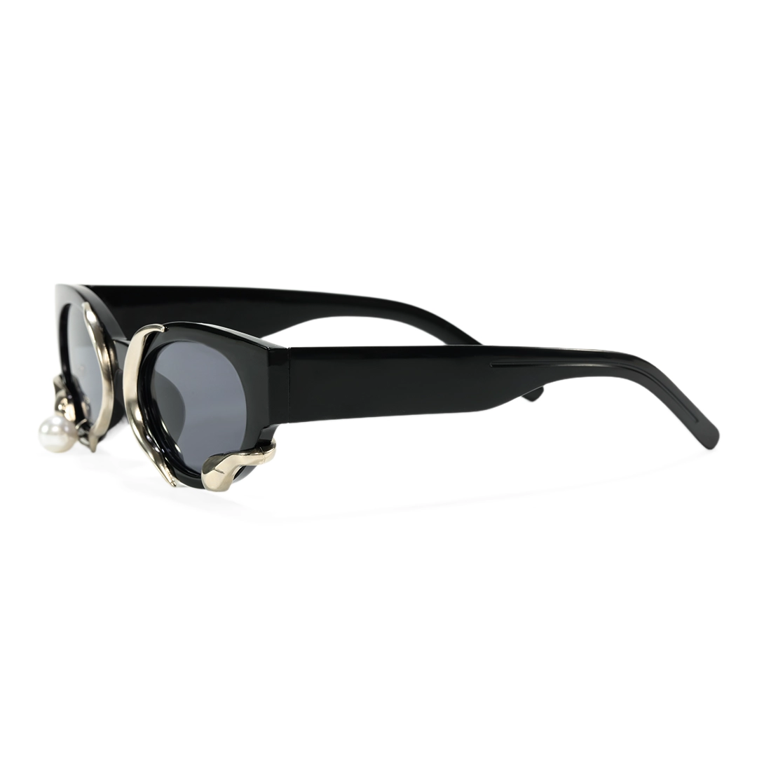 Side view of Sora oval pc sunglasses OL0092506 in black