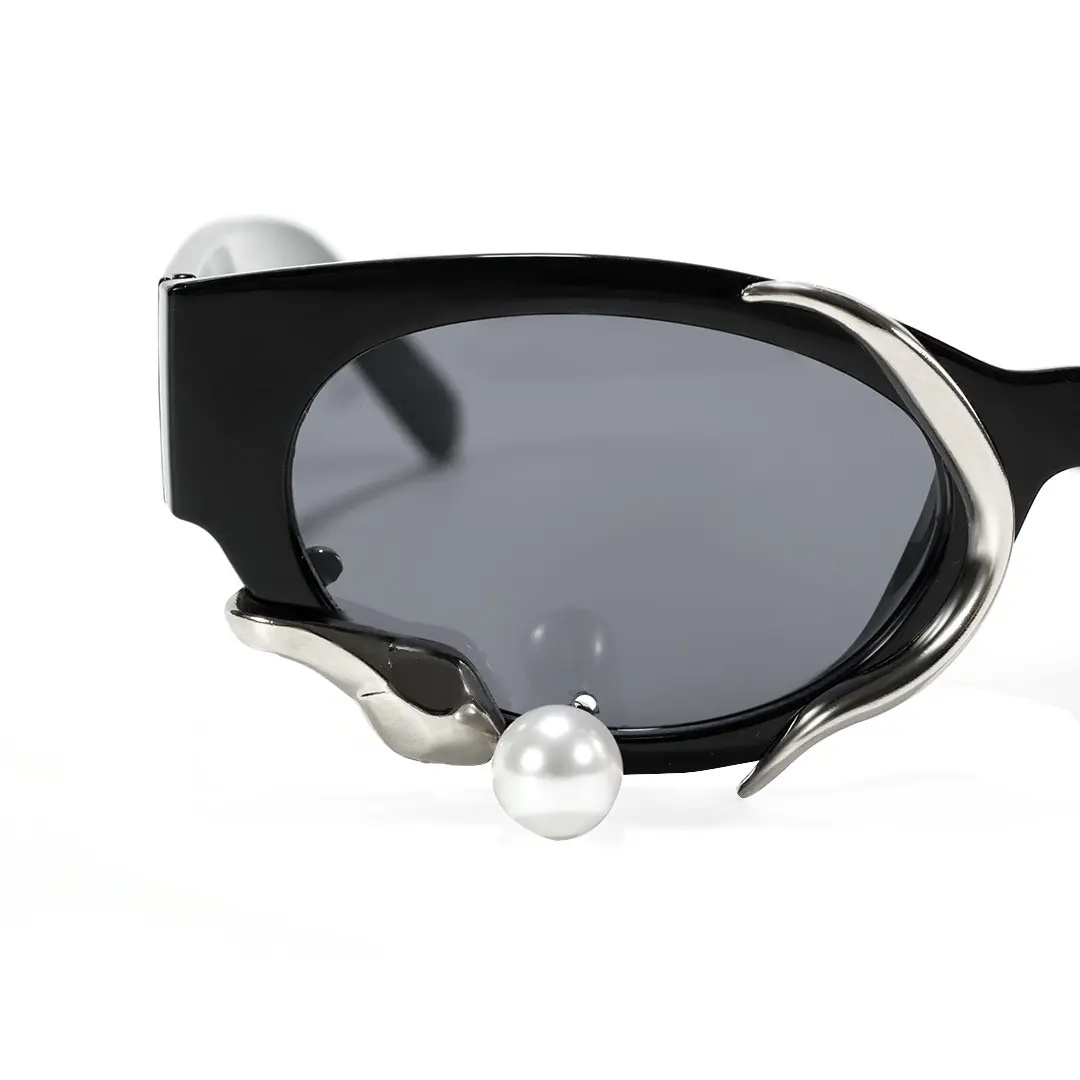 Frame detail view of Sora fashion oval pc sunglasses in black. SPU: OL0092506