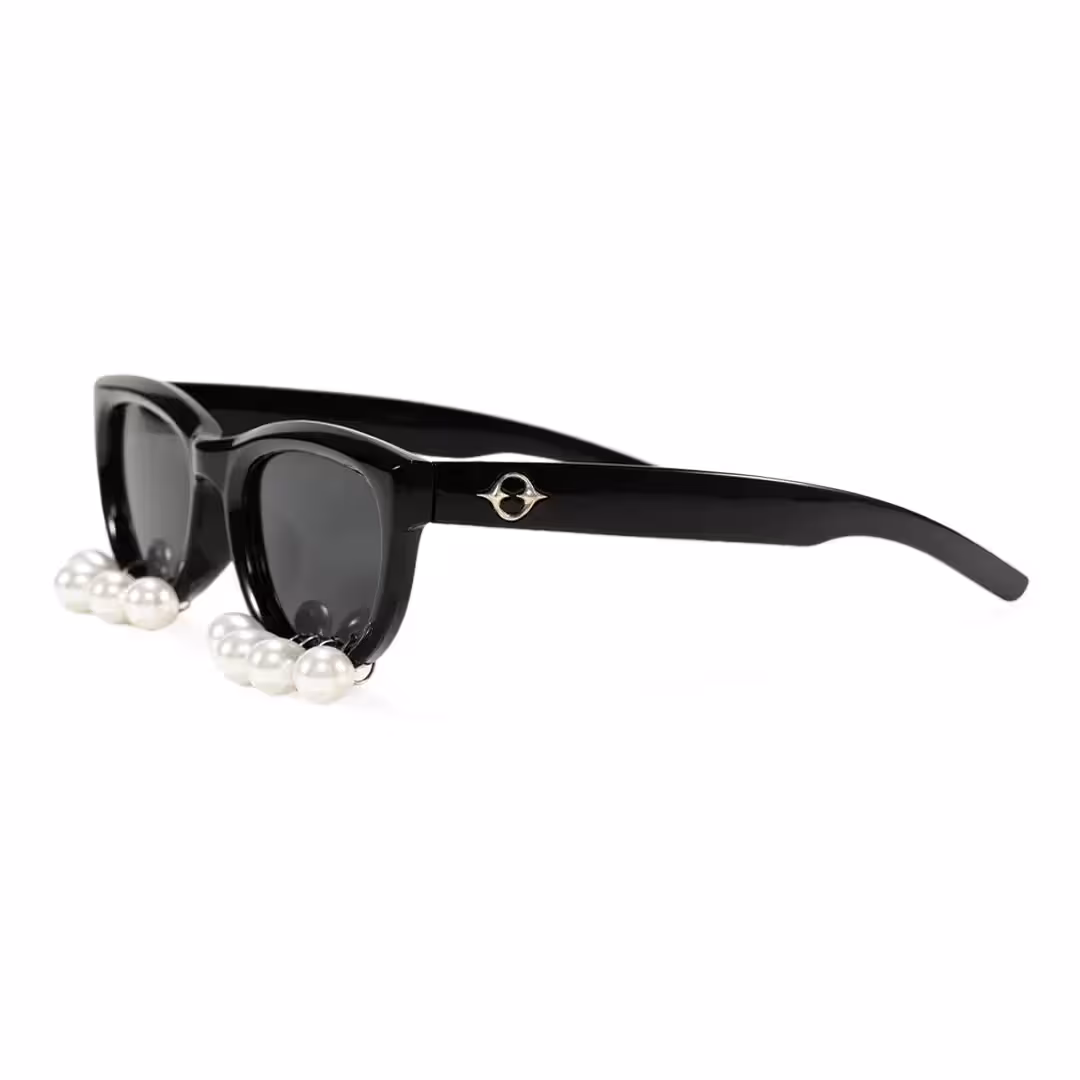 Side view of Zale oval pc handcrafted polarized sunglasses OL0102506 in black