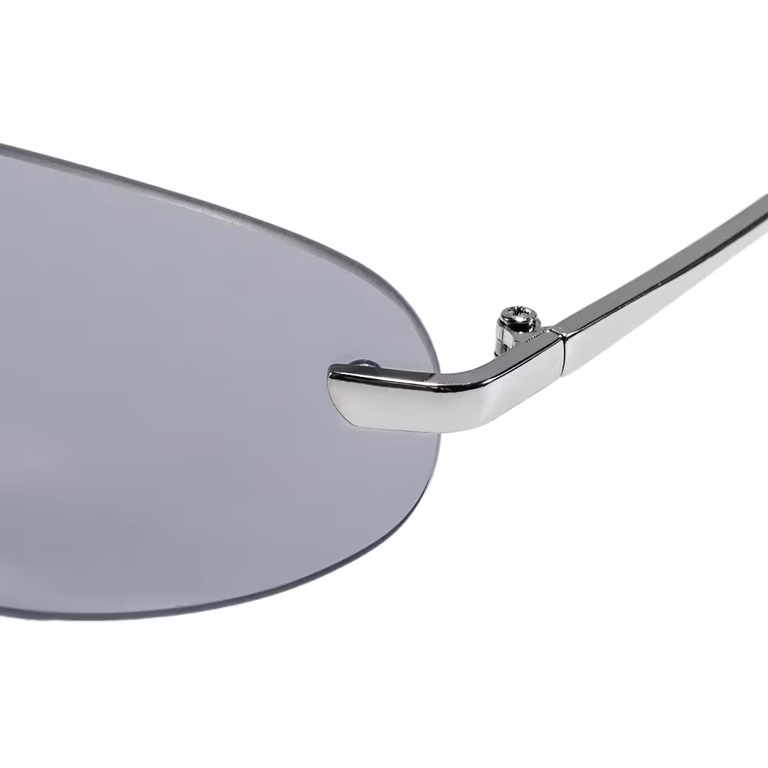 End piece detail of Cuth y2k oval metal sunglasses OM0112605 in silver