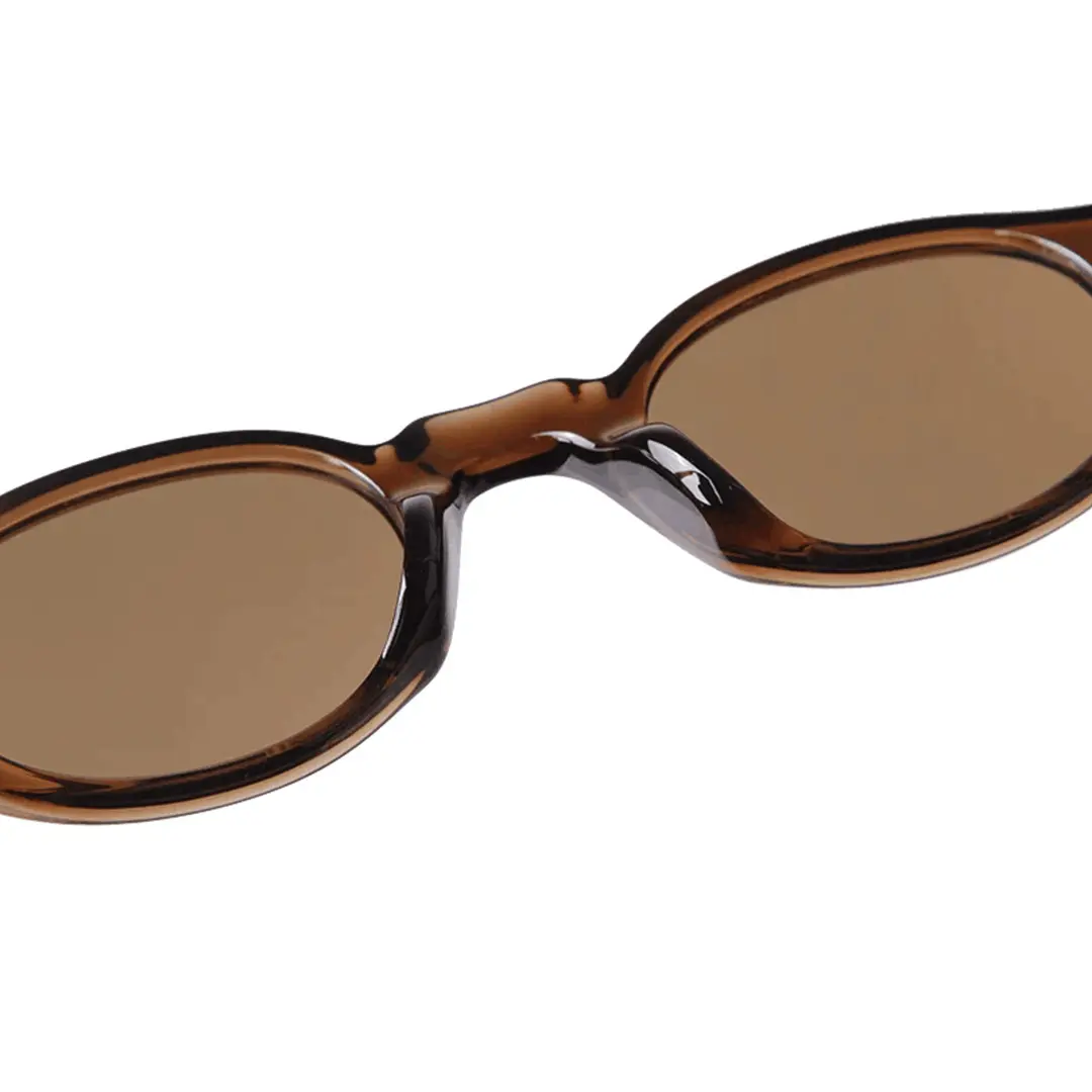 Integrated nose pad detail of Sharon vintage oval pc sunglasses in beige. SPU: OP0062505