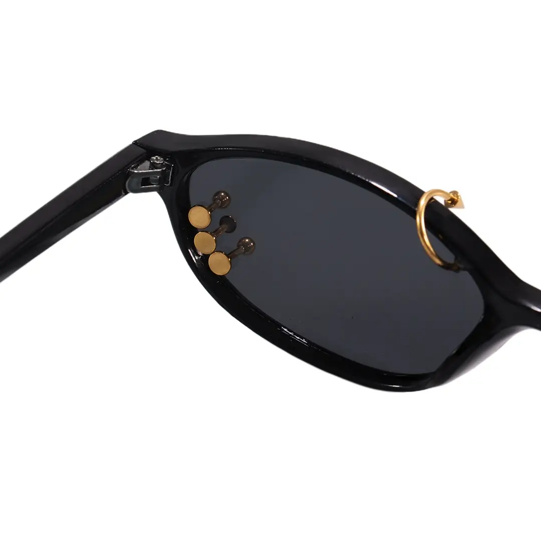 Hinge detail of Epoch oval pc handcrafted polarized sunglasses OP0092604 in gold