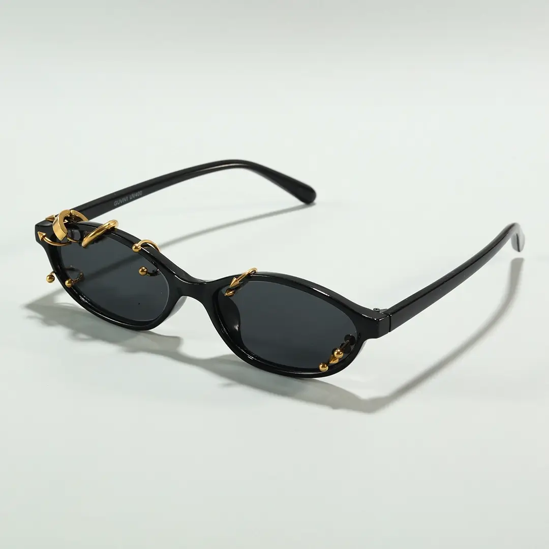 Scene view of Epoch oval pc handcrafted polarized sunglasses OP0092604 in gold